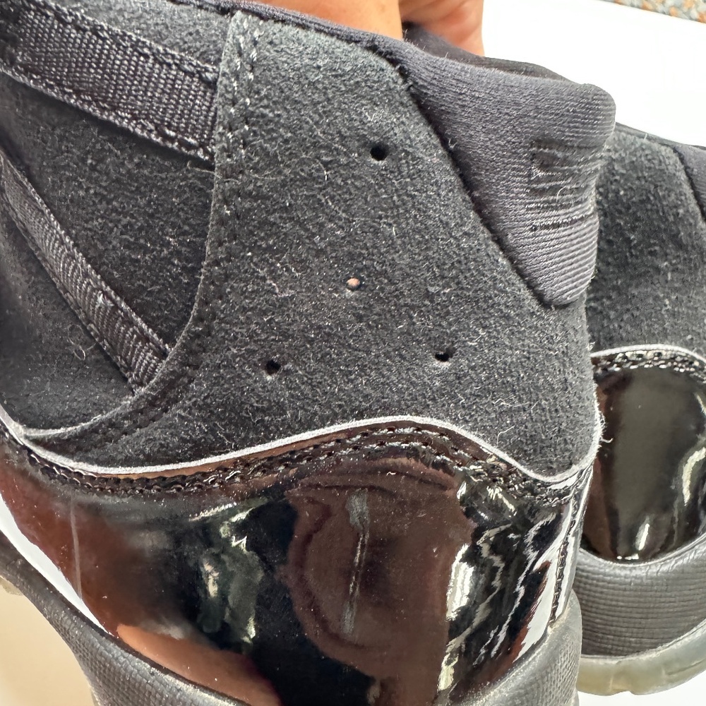 Jordan 11 Retro Cap and Gown All Black Sneakers Shoes Size 7Y - Picture 12 of 16